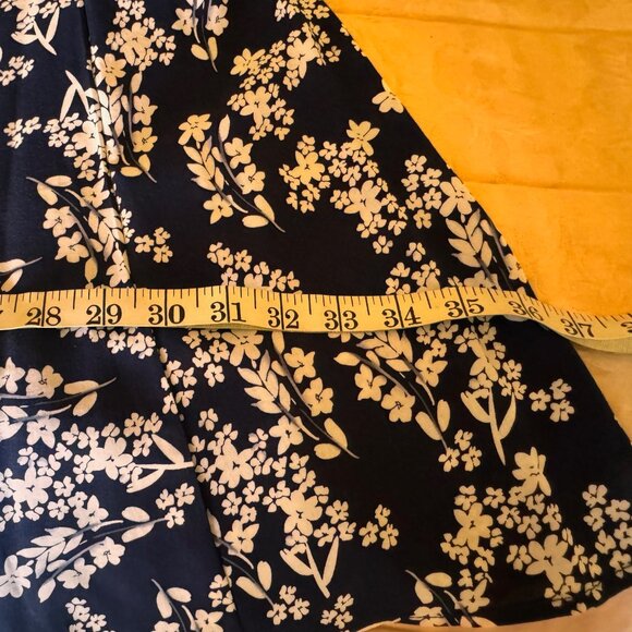 Calvin Klein Button-Up Navy/White Floral Shirt Dress w/waist tie, Sz 12, EUC - Picture 11 of 15